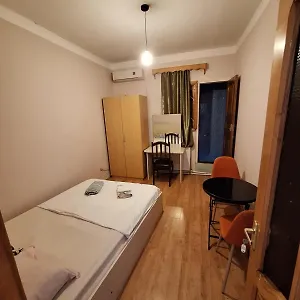 Nino And Ali Guest house